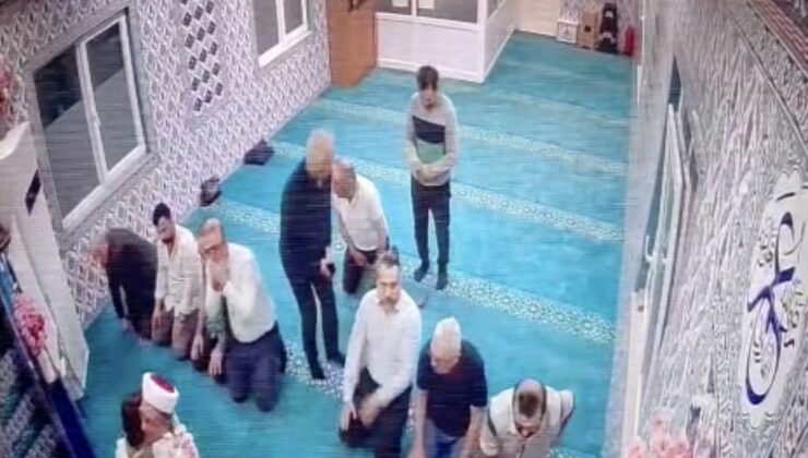 Trabzon Beşikdüzü’nde 5 yaşındaki Altan, özlediği hocasına camide sarıldı