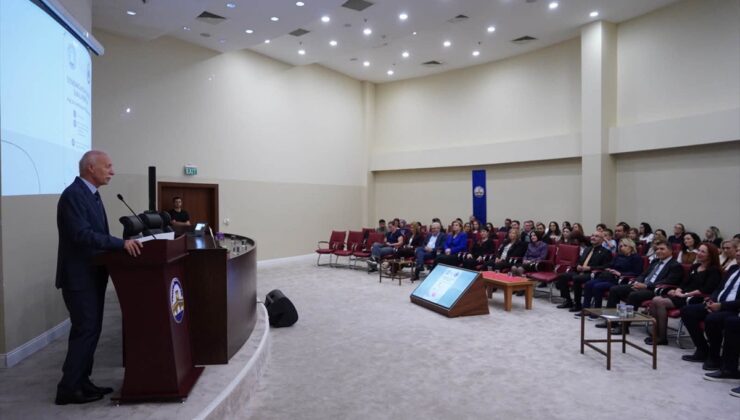Trakya Üniversitesinde emekli Prof. Dr. Acunaş onuruna yenidoğan paneli düzenlendi