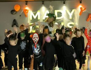 Van’da Mady Sanat Akademisi’nin çocuklara Cadılar Bayramı etkinliği tepki çekti