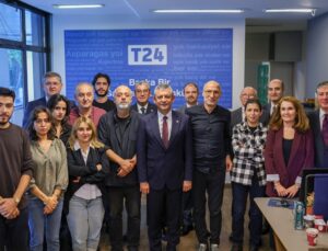 Yeni Parti Genel Başkanı Özgür Özel, T24 Ankara bürosunu Murat Emir’le ziyaret etti