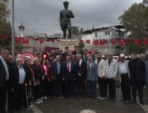 YENİ Parti Kahramanmaraş örgütü 29 Ekim’de Atatürk Anıtı’na çelenk koydu