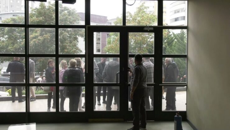 YENİ Parti ve Yeni Yol heyetleri Halk TV Ankara Temsilciliği’ne destek ziyareti yaptı