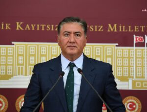 YENİ Partili Emir, gazeteci Özgür’e yönelik gözaltıyı siyasi taarruz olarak niteledi