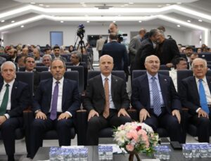YÖK Başkanı Özvar, Denizli’de İmam Buhari sempozyumunda hadis ilmini anlattı