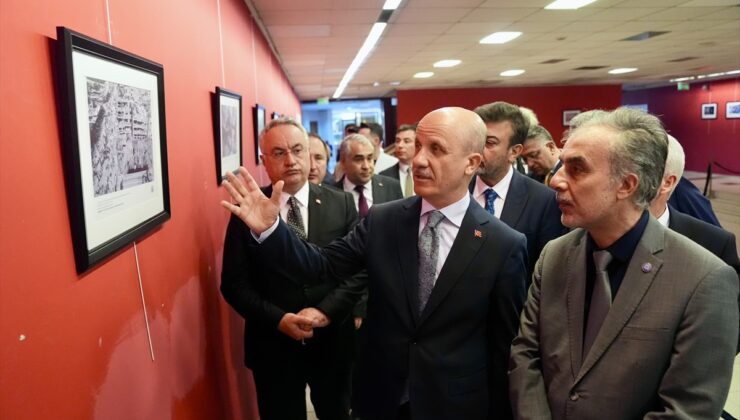 YÖK Başkanı Özvar, İzmir’deki Gazze sergisinde yaklaşık 60 fotoğrafı inceledi