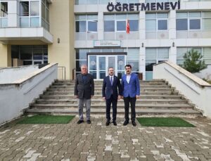 Yusufeli Kaymakamı Ahmet Tan, taşınma sonrası öğretmenevini yerinde inceledi