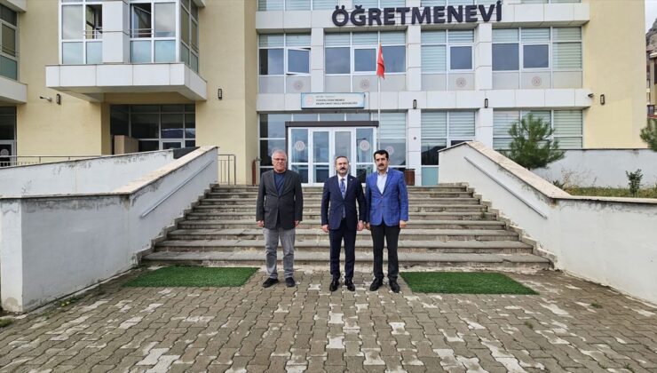 Yusufeli Kaymakamı Ahmet Tan, taşınma sonrası öğretmenevini yerinde inceledi