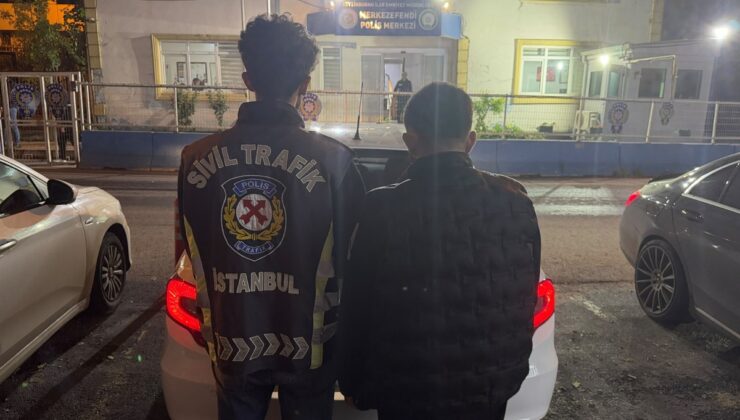 Zeytinburnu’nda D-100’de makas atan sürücünün ehliyeti zaten elinden alınmış! Kendisine ve araç sahibine 336 bin lira ceza